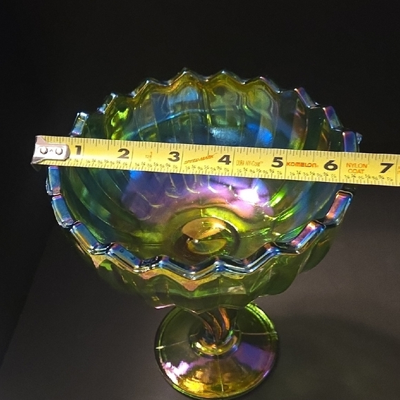 Iridescent Green Glass Art Bowl - Picture 9 of 9